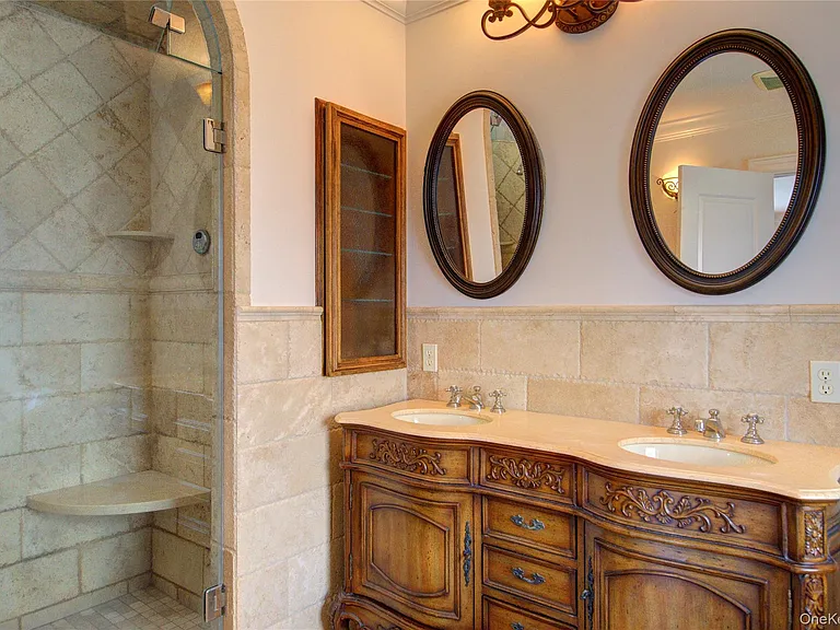 159 Magnolia Blvd — Photo 33