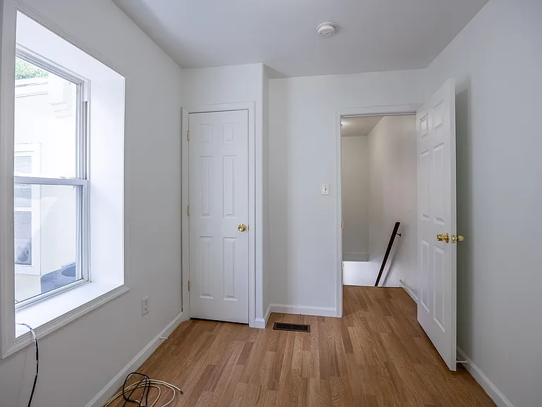 17 E Ashmead St — Photo 27