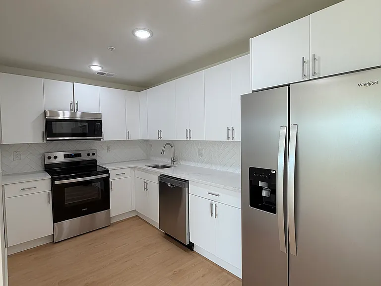 4212 Lancaster Ave #301 — Photo 17