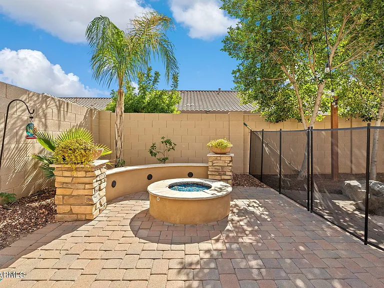 6943 W Tether Trl — Photo 18