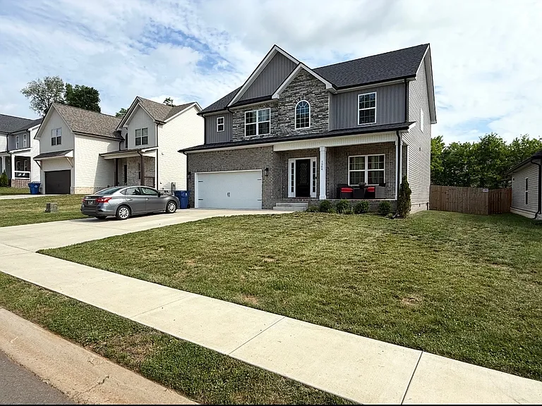 3084 Timberdale Dr — Photo 1