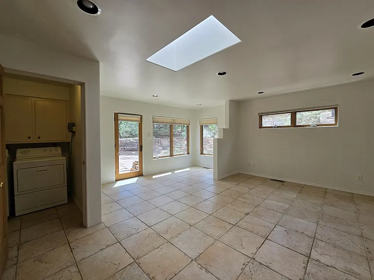 105 Michelle Dr — Photo 14
