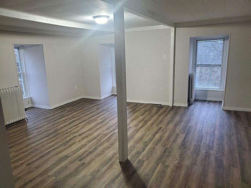 2nd image of 46 Melrose Dr APT 3
