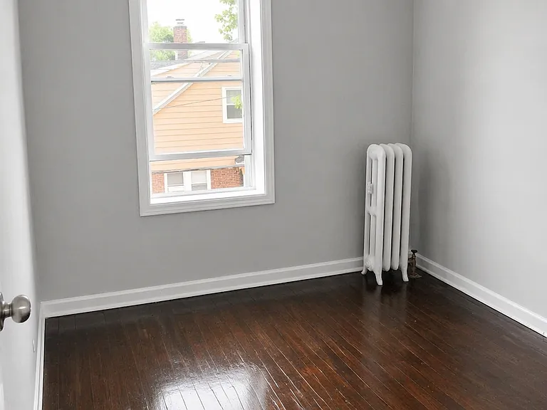 437 Kennedy Blvd #24 — Photo 5