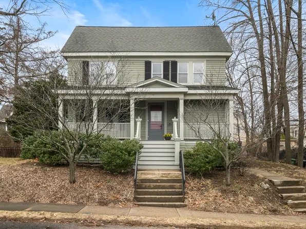 52 Hillside Rd, Watertown, MA 02472