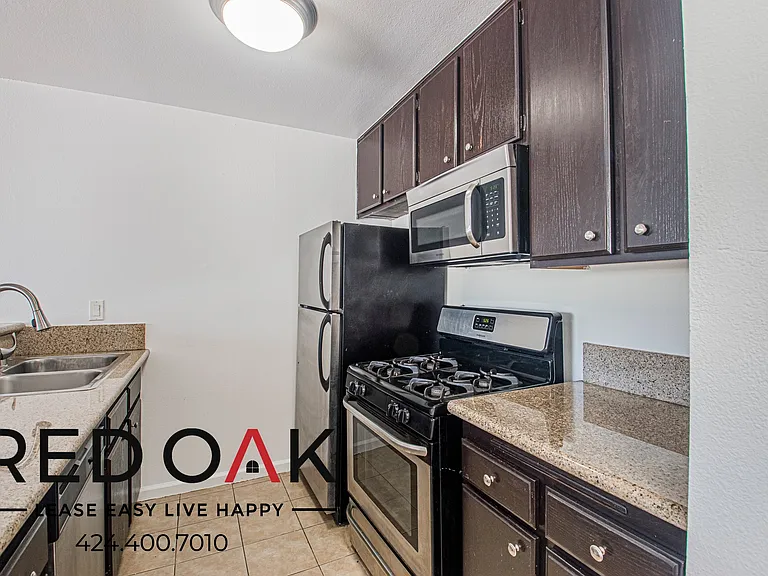 1522 N Formosa Ave — Photo 11