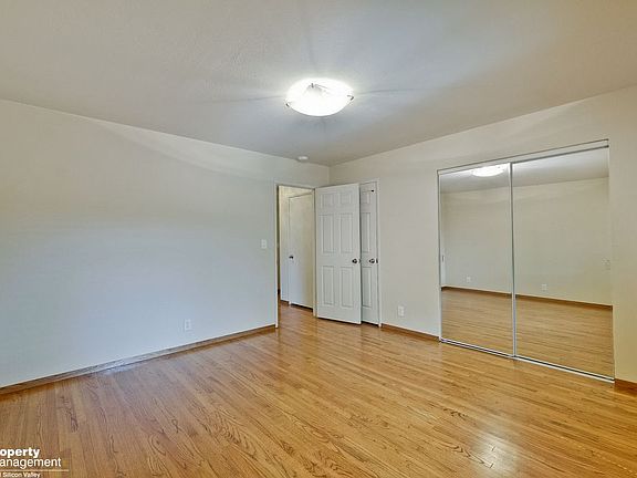 5th image of 5046 Castlewood Dr