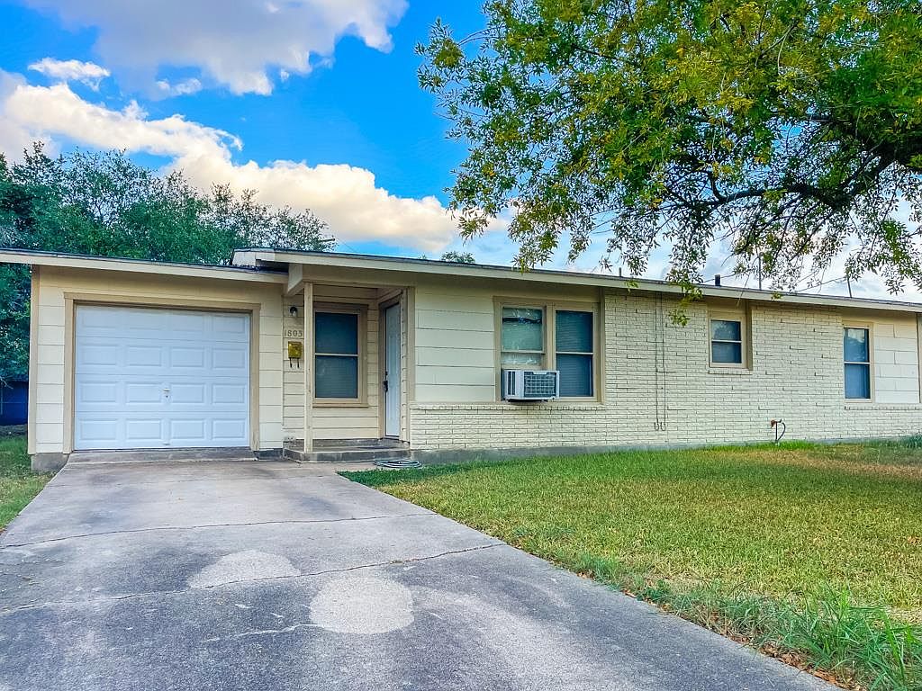 1803 Gulf St, Beeville, TX 78102 MLS 112890 Zillow