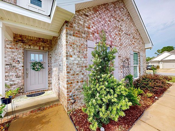 3rd image of 4602 Phoenix Palm Dr