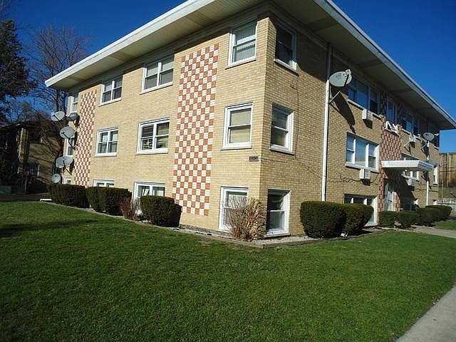 1st image of 10931 S Lloyd Dr APT 3D