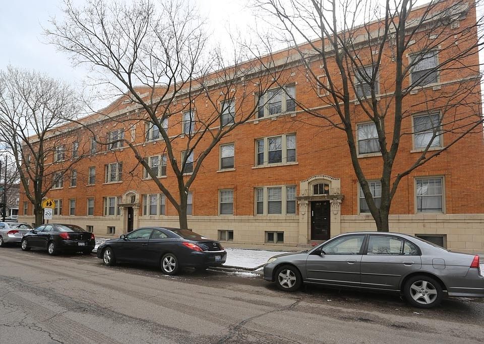 1st image of 1613 W Berteau Ave #One