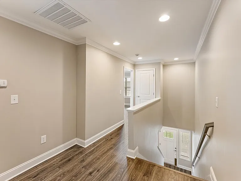 Townehomes of Beaver Ridge — Photo 8