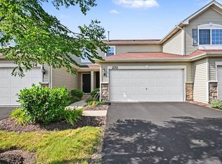 272 Wild Meadow Ln, Woodstock, IL 60098