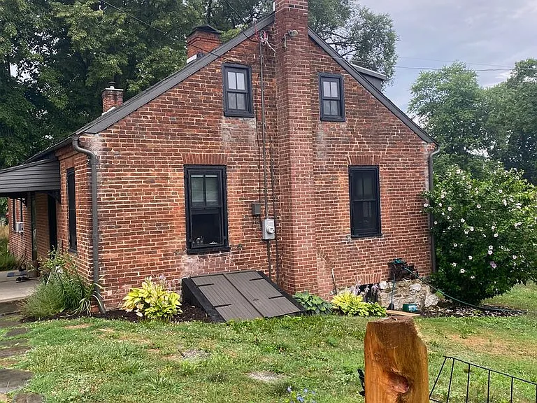 898 Menges Mills Rd — Photo 2