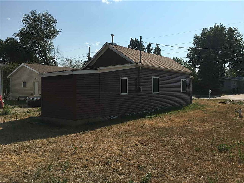 1017 39th St SE, Minot, ND 58701 Zillow