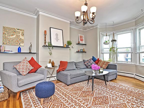 3rd image of 545 E 5th St #2