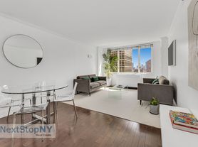 245 E 54th St