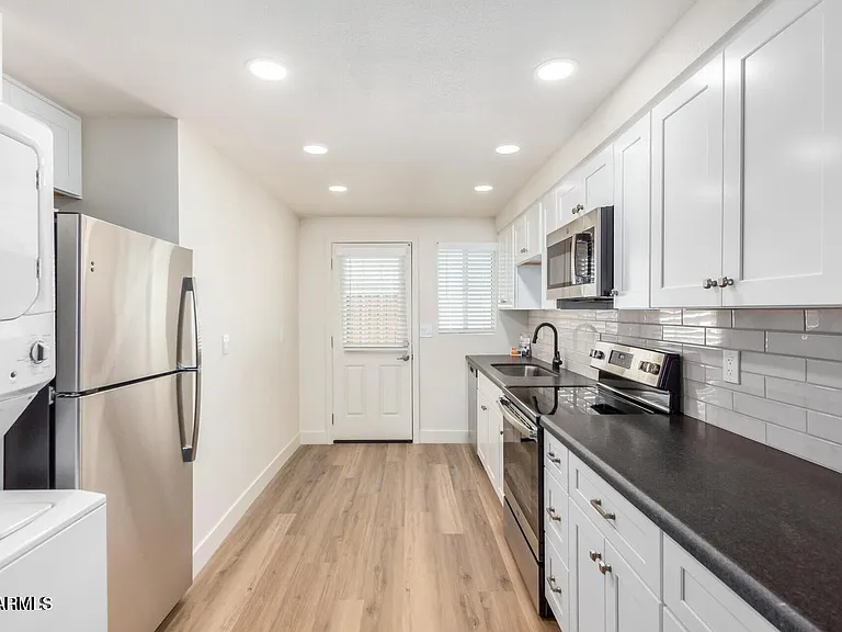 6043 W Laurie Ln #4 — Photo 14