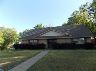 1528 Fair Ct, Irving, TX 75060