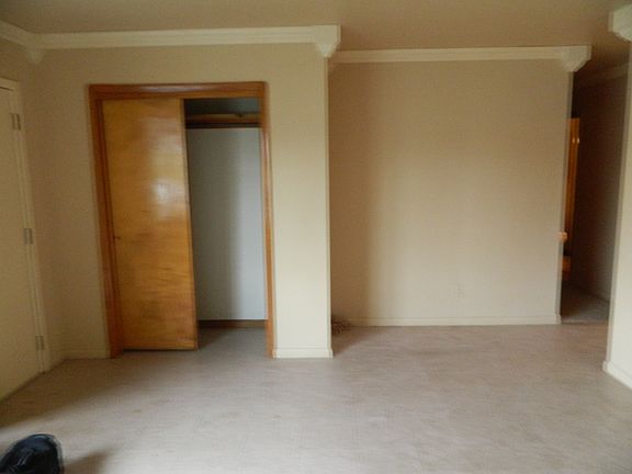 4th image of 1411 Meadow Ave