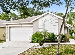 7445 Oxford Garden Cir, Apollo Beach, FL 33572
