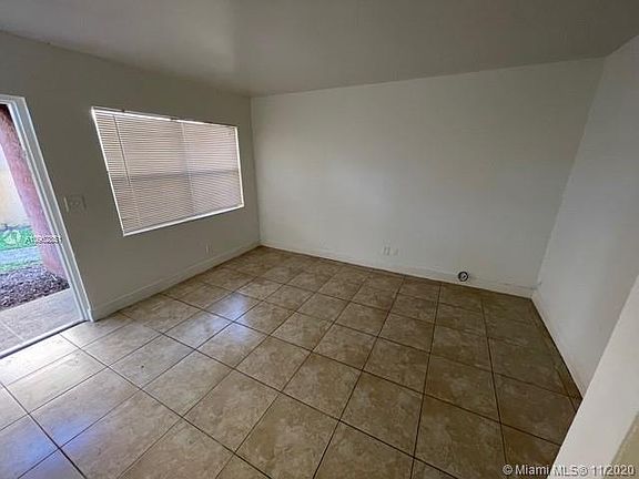 5th image of 101 NE 41st St APT A1