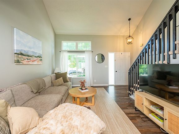 2nd image of 1113 SE 6th St