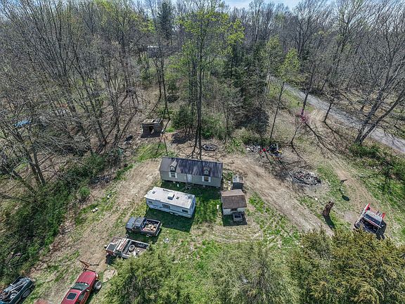 2nd image of 1200 Bloom Landing Rd