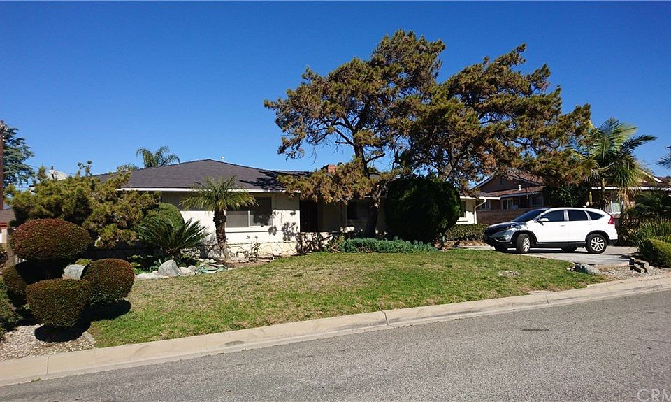 1st image of 1709 E Greenville Dr