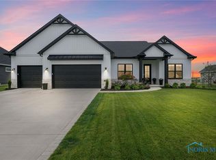 9447 Rockingham Dr, Whitehouse, OH 43571