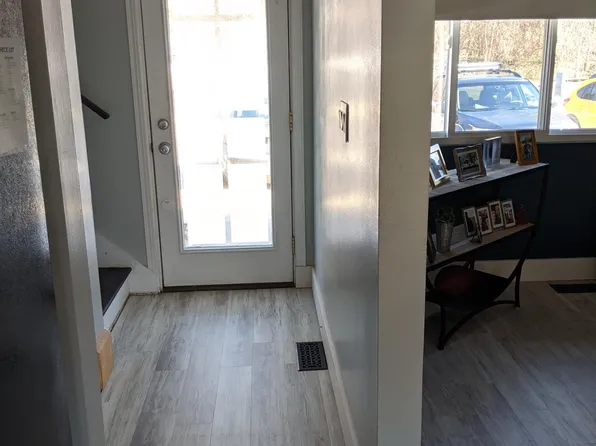 1787 Hideaway Ln, Ann Arbor, MI 48105