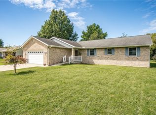 2101 S Magnolia St, Effingham, IL 62401