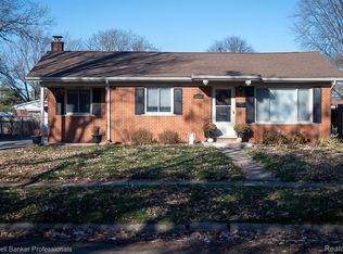 12135 Marla Dr, Warren, MI