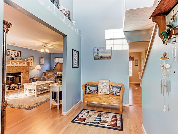 3rd image of 6135 Otter Creek Dr