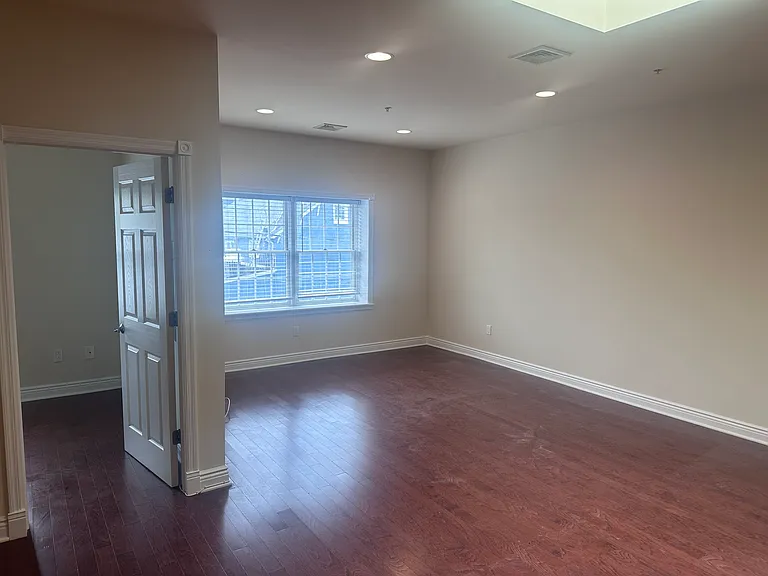 45 Emerson Plz E #2 — Photo 4