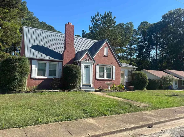 406 S Cedar St, Gleason, TN 38229