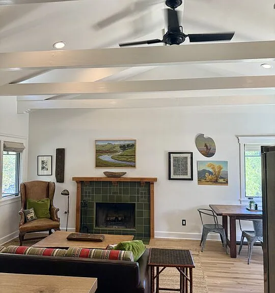 220 France Cir — Photo 3