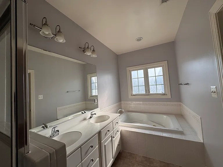 3670 Carriage Hill Dr — Photo 21