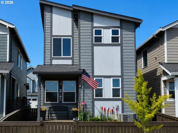 1943 NW Kent St, McMinnville, OR 97128