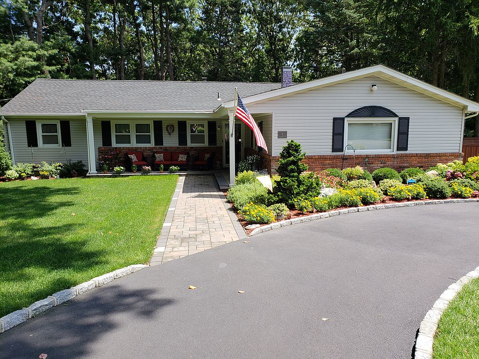 1st image of 5 Lanenne Ct
