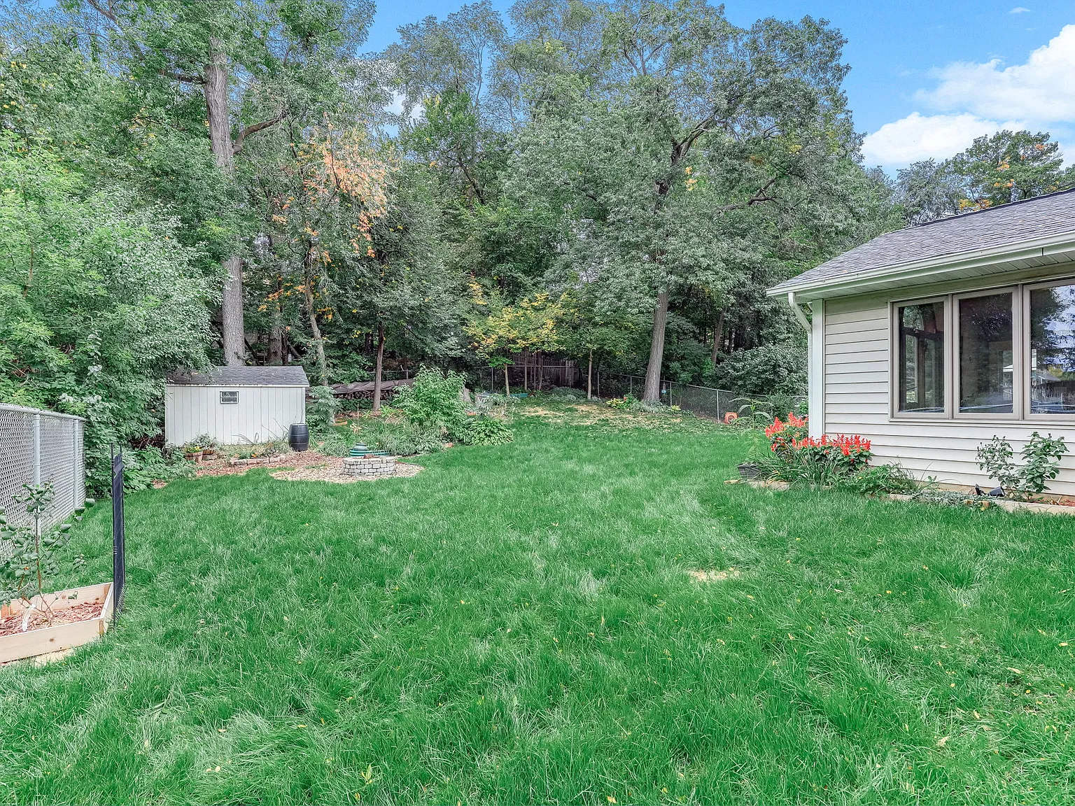 4 bed, 3451 sqft, $3,750 — Photo 4