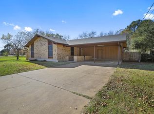 527 Beck Ave, Lake Dallas, TX 75065