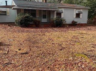 1 Uneeda Dr, Greenville, SC 29605