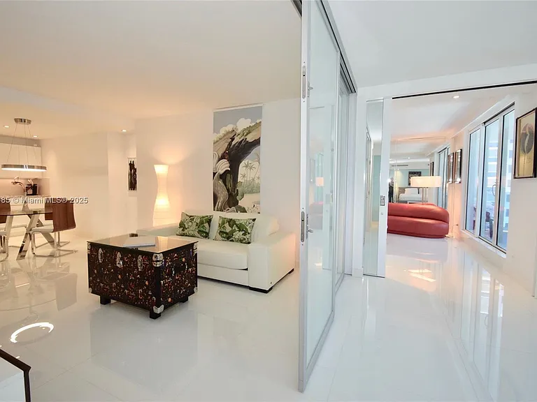2301 Collins Ave #815/814 — Photo 22