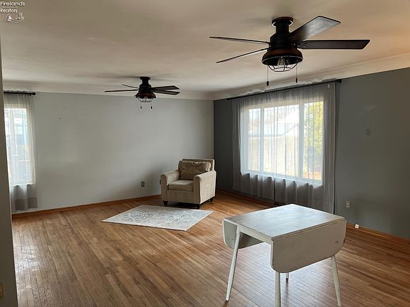 4th image of 3712 Matthes Ave