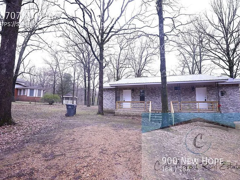 900 New Hope Ln #A — Photo 1