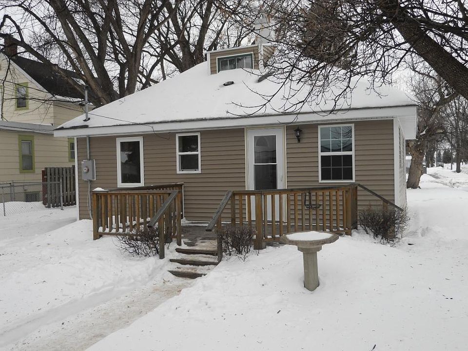 1st image of 601 Oak St