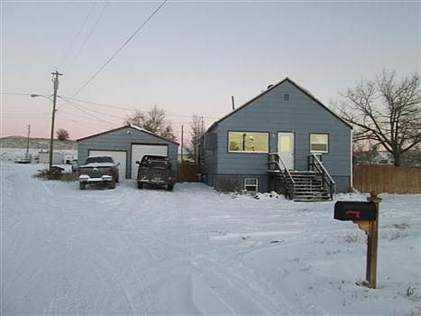 1st image of 647 5th Ave N