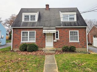 426 S Cherry St, Lititz, PA 17543