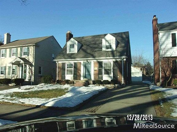 2nd image of 1914 Beaufait Dr